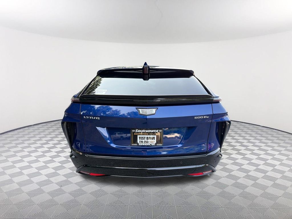Used 2024 Cadillac Lyriq Sport AWD/4WD image 6