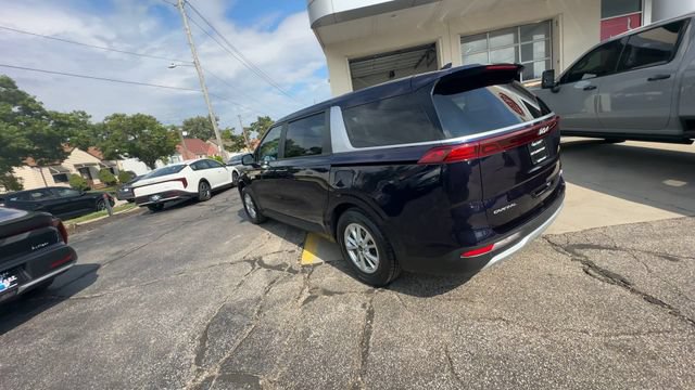 Certified 2024 Kia Carnival LX FWD image 7