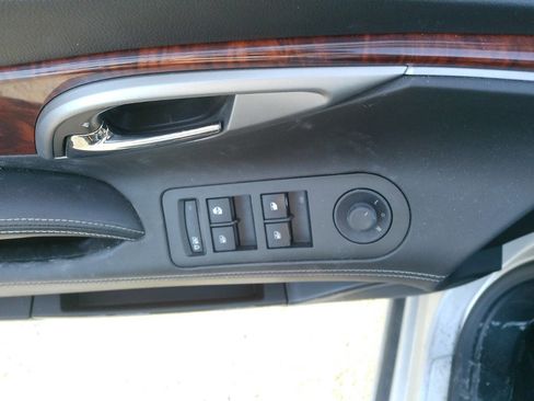 Used 2011 Buick LaCrosse CXL image 32