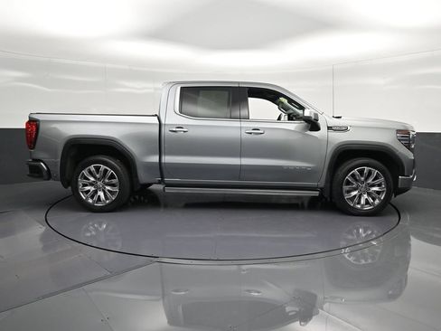 Used 2023 GMC Sierra 1500 Denali w/ Denali Reserve Package AWD/4WD image 4
