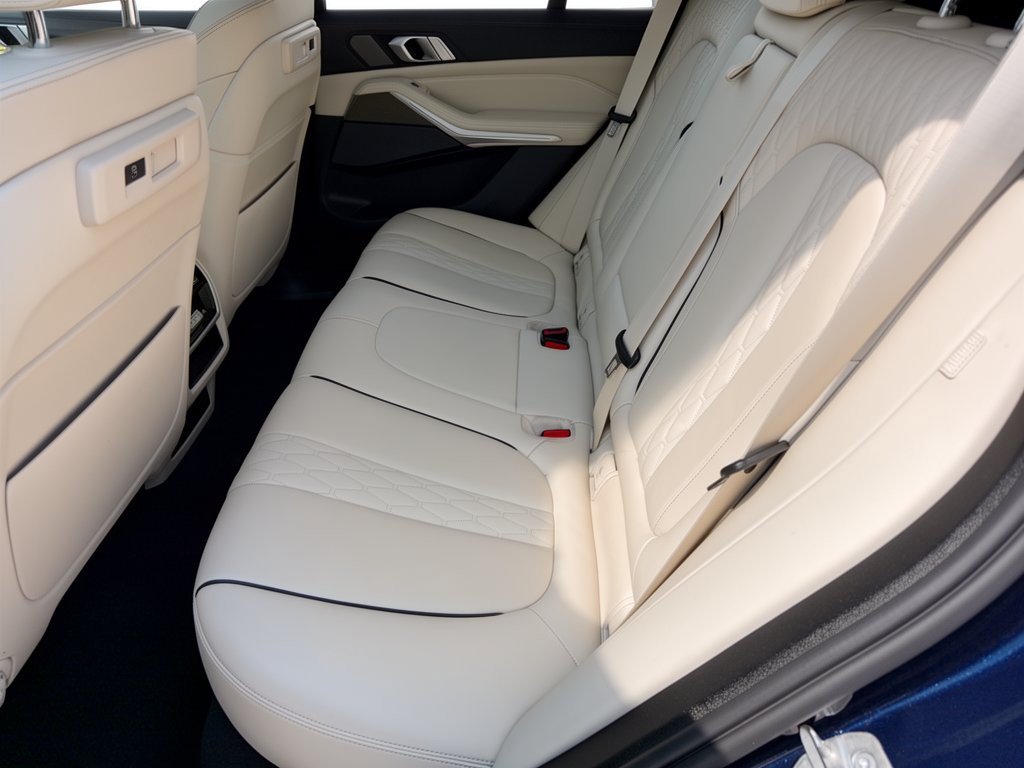 Used 2022 BMW X5 M50i w/ Premium Package AWD/4WD image 25