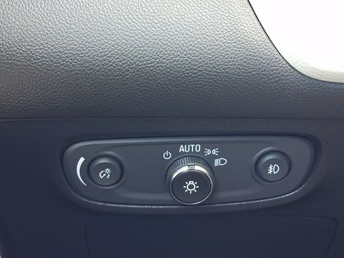 Used 2021 Buick Encore GX Preferred w/ Cold Weather Comfort Package FWD image 27