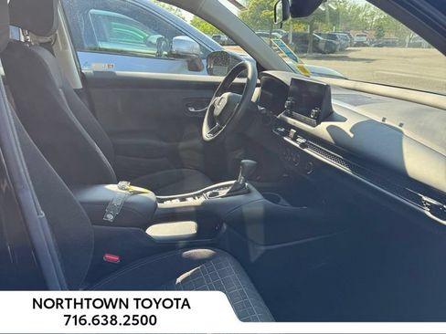 Used 2024 Honda HR-V LX image 12