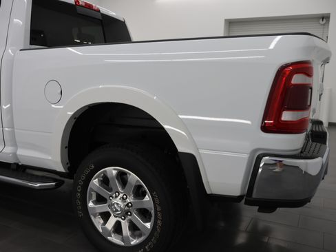 Used 2022 RAM 2500 Laramie AWD/4WD image 32