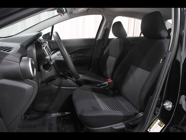 Used 2021 Nissan Versa S FWD image 5