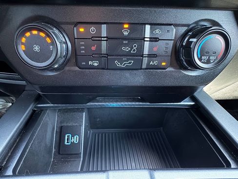 Used 2018 Ford F150 XLT w/ Equipment Group 302A Luxury AWD/4WD image 32