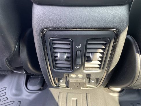 Used 2020 Dodge Durango GT RWD image 13