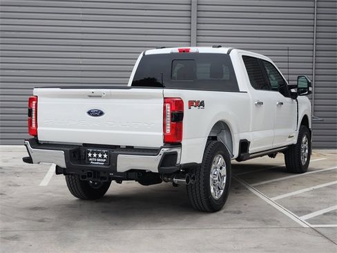 New 2025 Ford F250 Lariat w/ Lariat Ultimate Package image 4