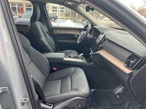 Used 2025 Volvo XC90 B6 Plus image 16
