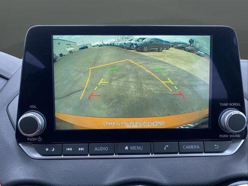 New 2025 Nissan Sentra SR w/ Lighting Package image 9