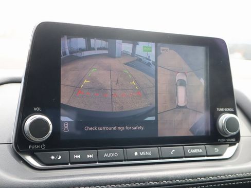 Used 2021 Nissan Rogue SV image 34