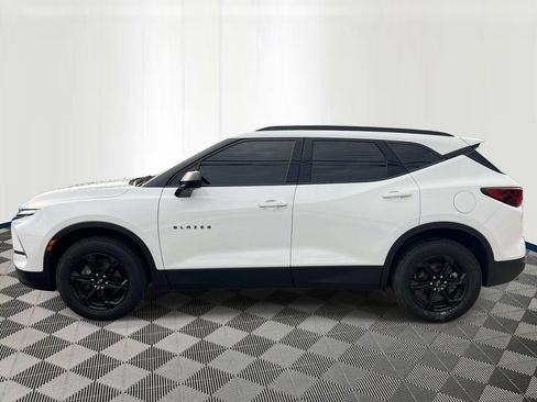 Used 2023 Chevrolet Blazer LT w/ Convenience Package FWD image 2