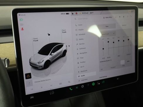 Used 2023 Tesla Model Y Long Range AWD/4WD image 31