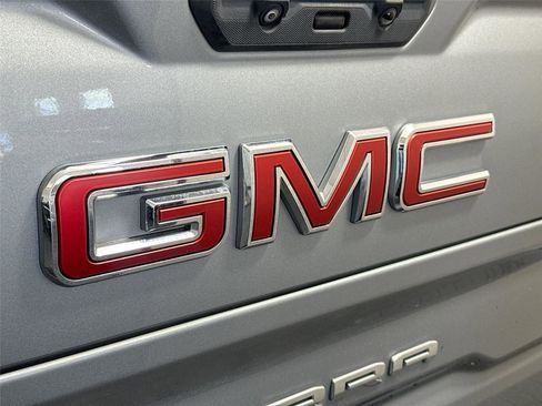 Used 2023 GMC Sierra 1500 SLT w/ SLT Premium Package RWD image 33