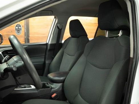 Used 2023 Toyota RAV4 LE image 10