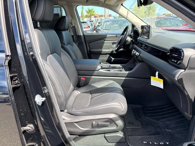 New 2026 Honda Pilot Touring image 9