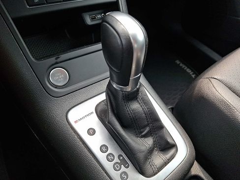 Used 2017 Volkswagen Tiguan S AWD/4WD image 13