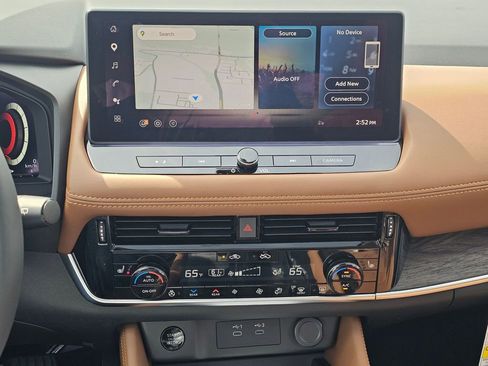 New 2026 Nissan Rogue Platinum w/ Platinum Premium Package image 13