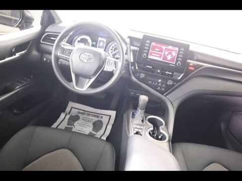 Used 2021 Toyota Camry LE FWD image 31