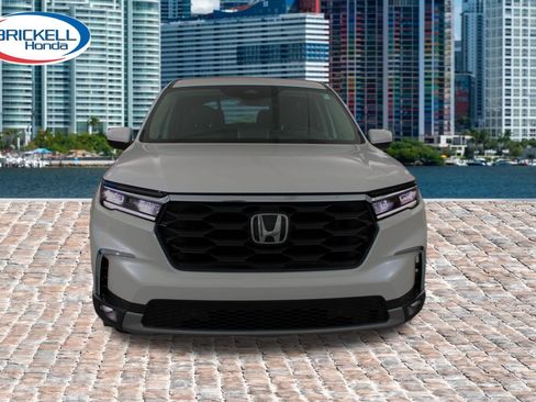 Used 2025 Honda Pilot EX-L image 9