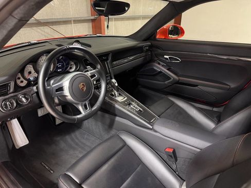 Used 2016 Porsche 911 4 Coupe AWD/4WD image 2
