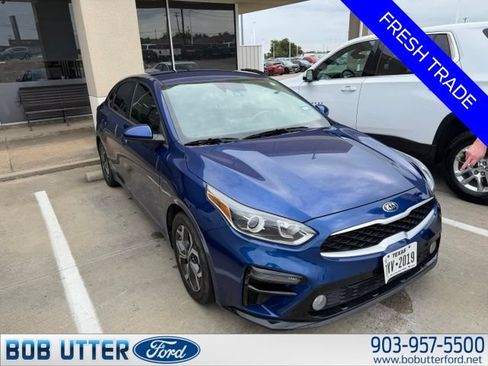 Used 2021 Kia Forte LXS FWD image 2
