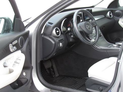 Used 2016 Mercedes-Benz C 300 4MATIC Sedan image 8