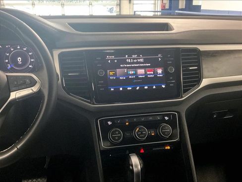 Used 2023 Volkswagen Atlas SE w/ Black Wheel Package AWD/4WD image 19
