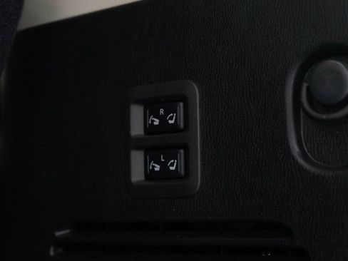 Used 2024 Nissan Armada Platinum w/ Captain's Chairs Package image 12