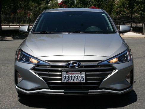 Used 2020 Hyundai Elantra SEL w/ Cargo Package (C1) FWD image 2