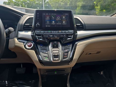 Used 2018 Honda Odyssey Elite image 23
