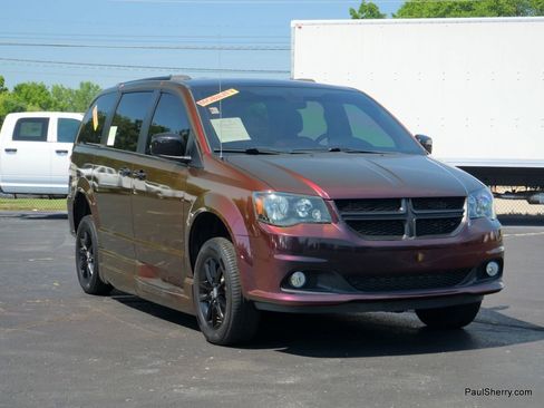 Used 2019 Dodge Grand Caravan SXT image 29