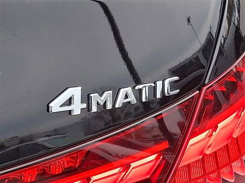 Used 2022 Mercedes-Benz C 300 4MATIC Sedan image 32