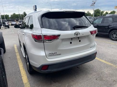 Used 2016 Toyota Highlander Limited FWD image 10
