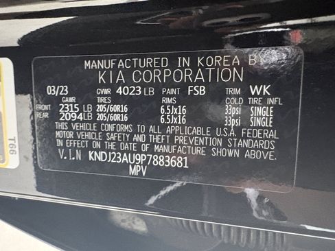 Used 2023 Kia Soul LX w/ Option Group 015 FWD image 32