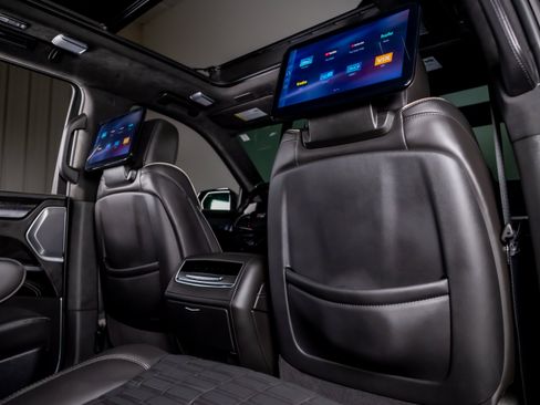 Used 2025 Cadillac Escalade V w/ LPO, ONYX Package AWD/4WD image 30