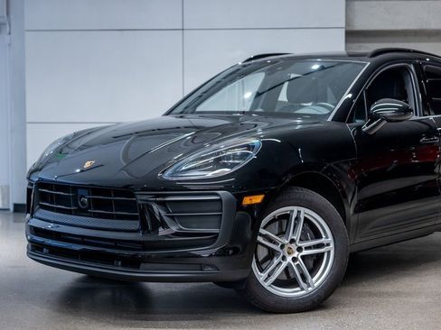 Certified 2025 Porsche Macan image 21