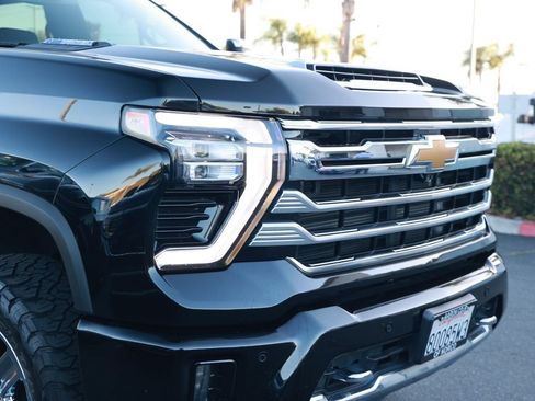 Used 2024 Chevrolet Silverado 2500 High Country AWD/4WD image 7