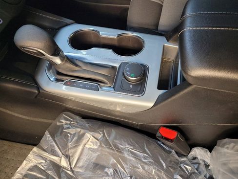 Used 2024 Chevrolet Blazer LT w/ Convenience Package image 26