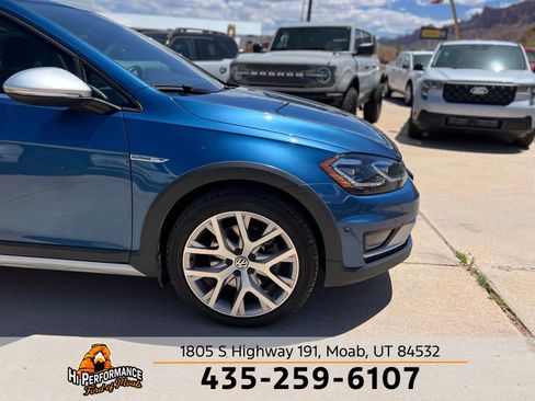 Used 2019 Volkswagen Golf Alltrack AWD/4WD image 4