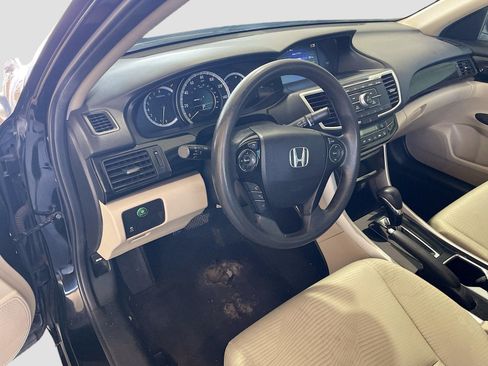 Used 2017 Honda Accord LX image 7