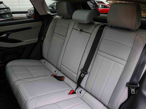 Used 2024 Land Rover Range Rover Evoque S AWD/4WD image 21
