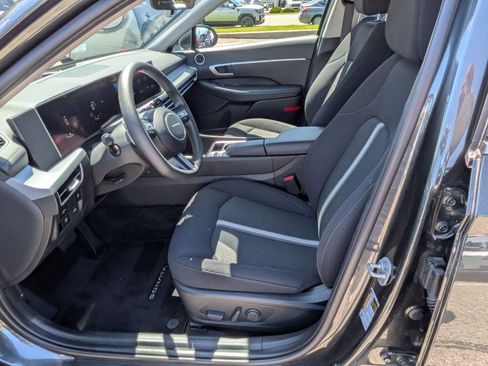 Used 2025 Hyundai Sonata SEL FWD image 26