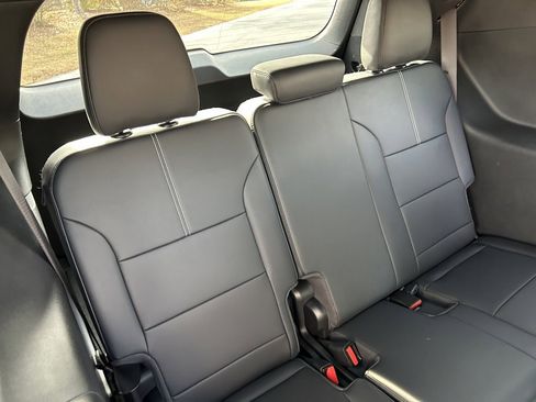 Used 2024 GMC Acadia Elevation image 45