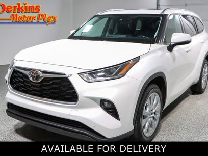 Used 2023 Toyota Highlander Limited