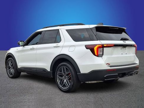 New 2026 Ford Explorer ST-Line w/ ST-Line Street Pack image 4