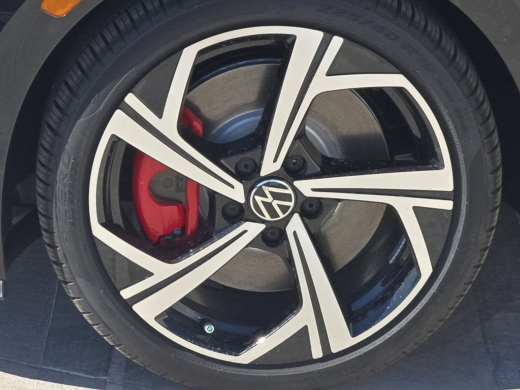 New 2026 Volkswagen GTI SE FWD image 8