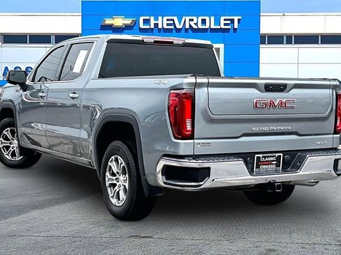 Used 2023 GMC Sierra 1500 SLT AWD/4WD image 3