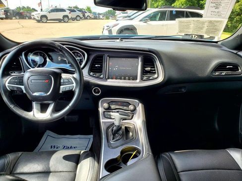 Used 2016 Dodge Challenger SXT Plus RWD image 8