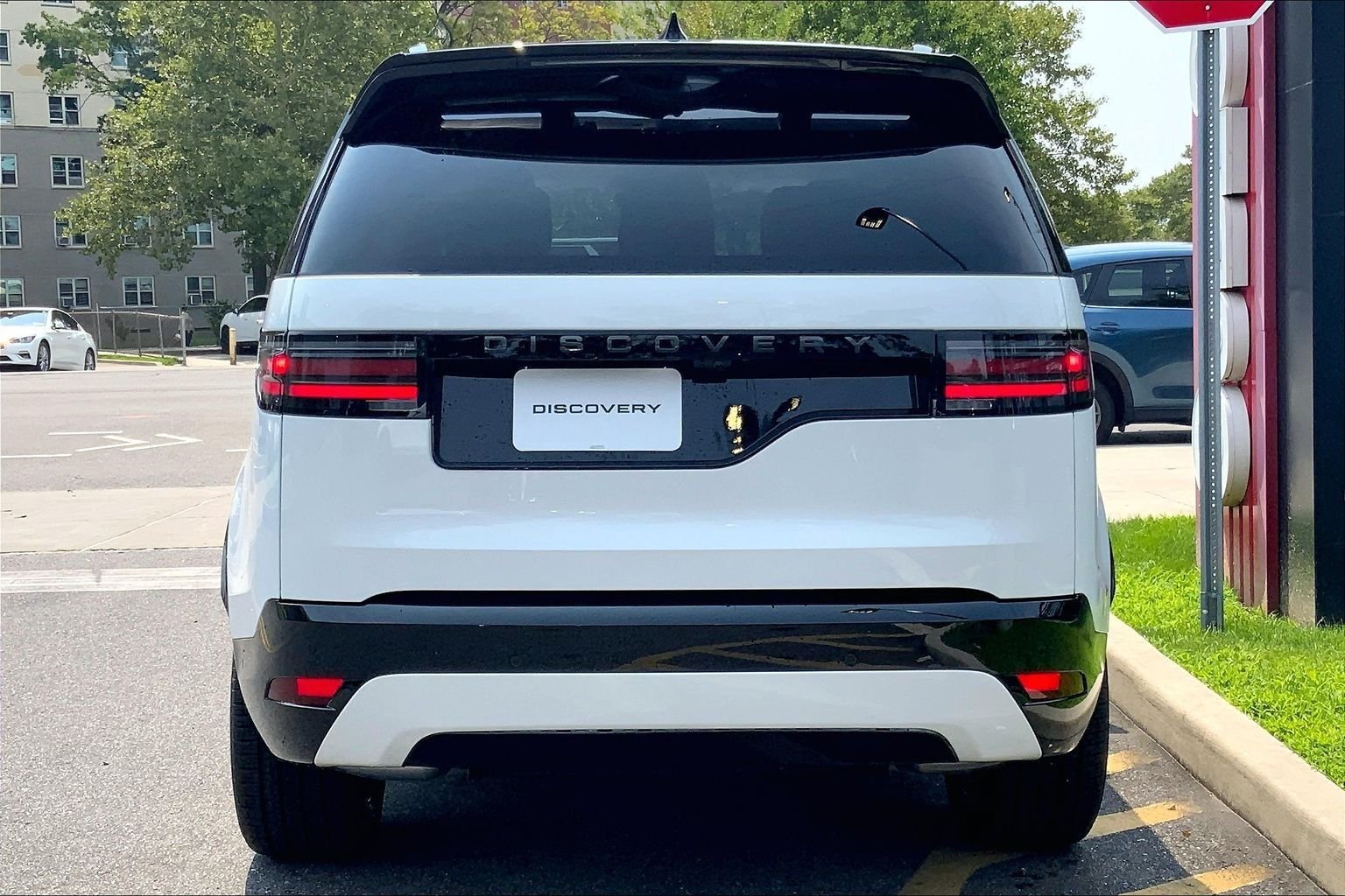 New 2026 Land Rover Discovery Dynamic SE AWD/4WD image 4